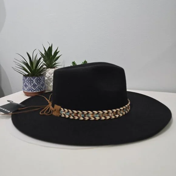 Torrid - Festi Western Hardware Detail Hat in Black - Picture 2 of 12